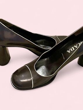 PRADA Brown  Leather Round-Toe Block Heel Pumps